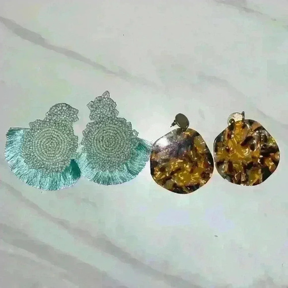 Earring bundle - Picture 1 of 2